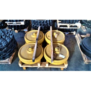 Roata ghidaj buldozer, Caterpillar D6