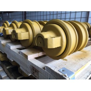 Rola buldozer, Komatsu D40 D41 D45 - UH082K0B